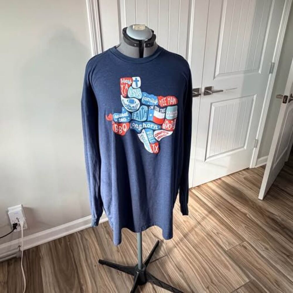 Love + Faith Texas Graphic Long Sleeve Tee, Size 3X, 26” p-p, 33” length, C7556